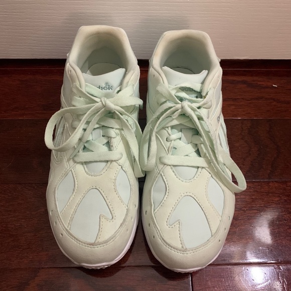 Reebok mint green women’s sneakers - Picture 3 of 5